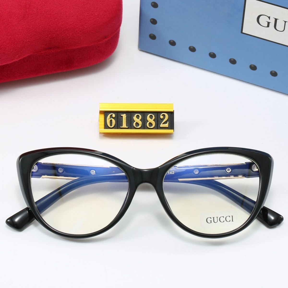 [Ships within 24 hours] Black-frame gold-logo cat-eye sunglasses – UV-blocking shades that make your face look smaller.