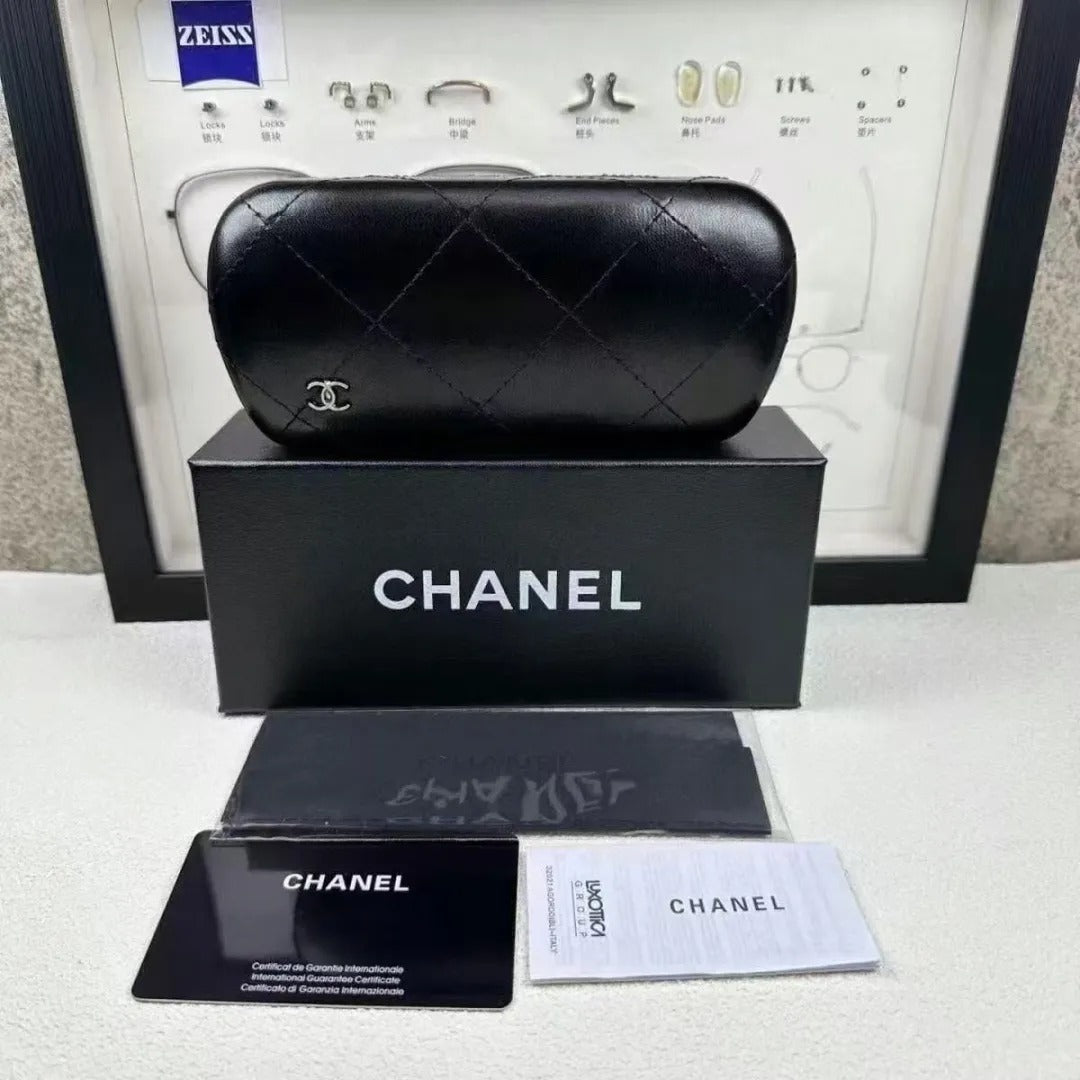 [Ships within 24 hours] Classic "Openwork Double-C Logo" series; includes original gift box and certificate.